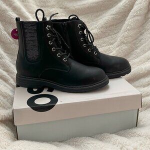 New in Box SO Roxana Big Girl's Combat Black Boots Memory Foam Size 5 Fairygoth
